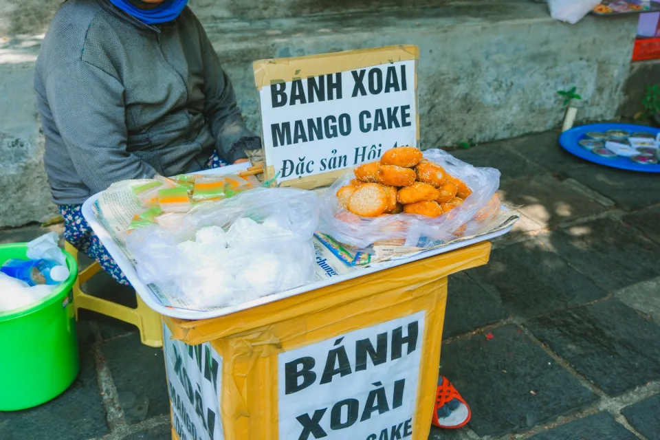 Không gian Phạm Thị Tám